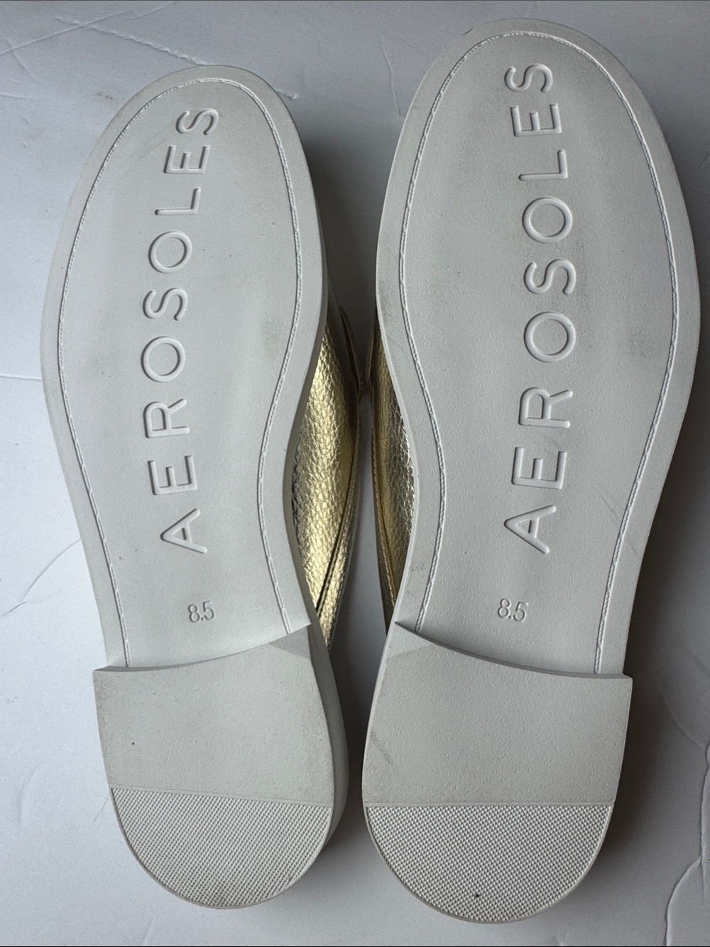 Like New Metallic Gold AEROSOLES®
Salome Slip-On Mules- Size 8.5 - Picture 6 of 8